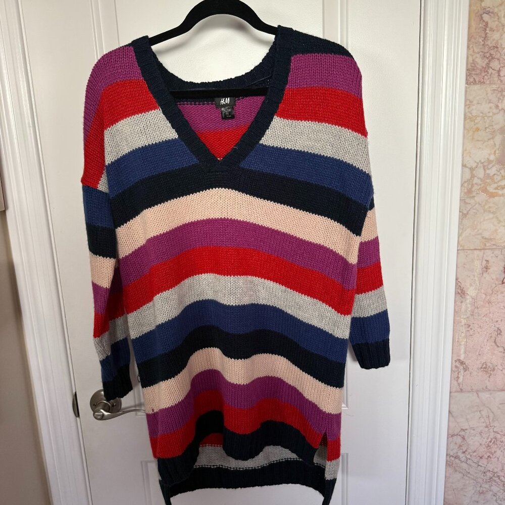 H&M Striped V-neck Sweater, Women's Size XS/S, Like new condition
